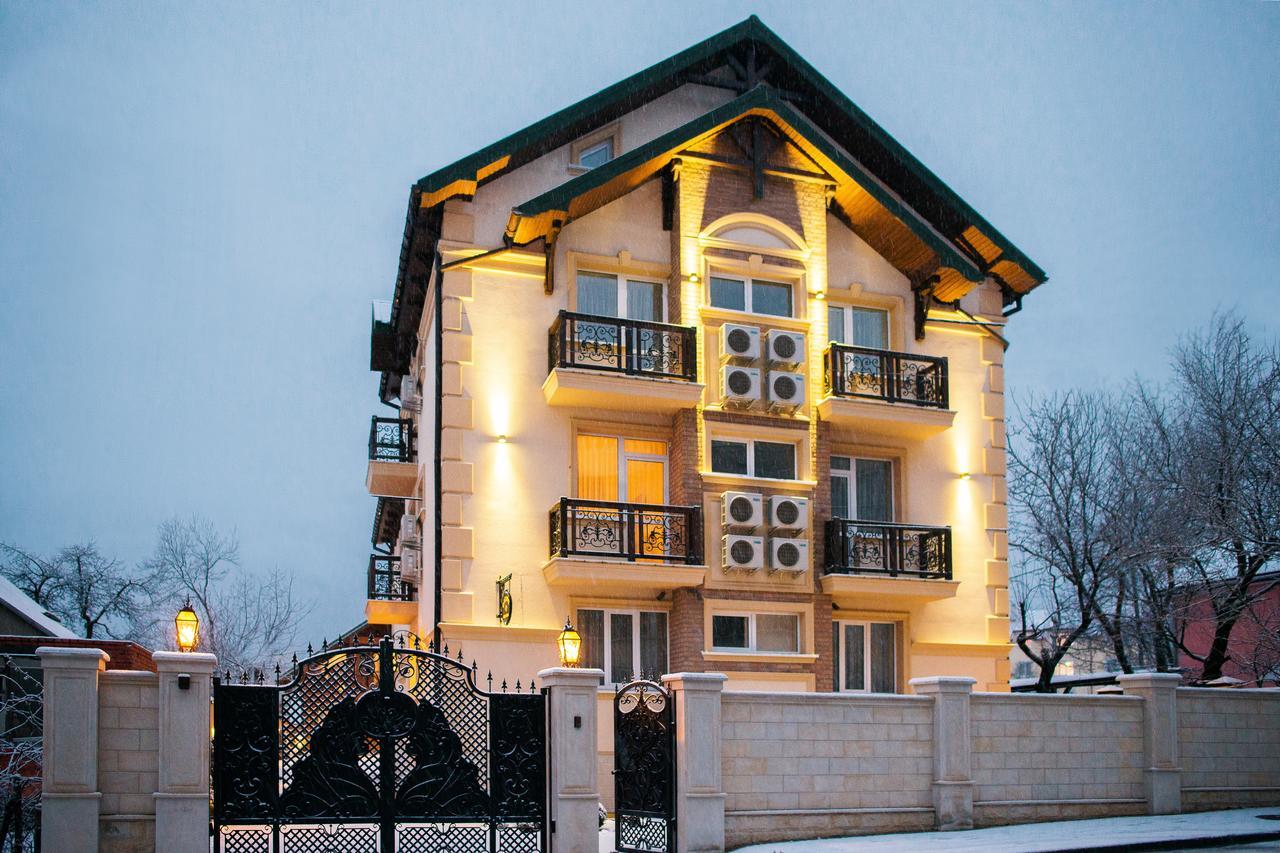 Galant Hotel Truskavets Eksteriør billede